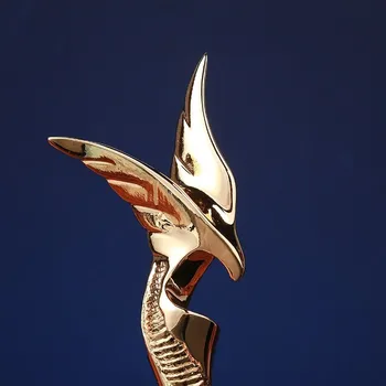 2020 New Golden Eagle Trophy Ornamenter Kreative Harpiks Håndværk Personlighed Desktop Ornamenter Gave Aktivitet Trophy