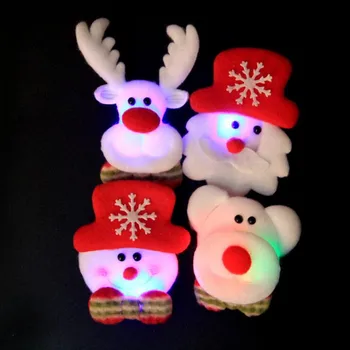 Søde Santa Claus, sne mand, Deer Bear LED Tændte Broche Pins Xmas Blottere Badge-Jul Dekoration Glød festartikler