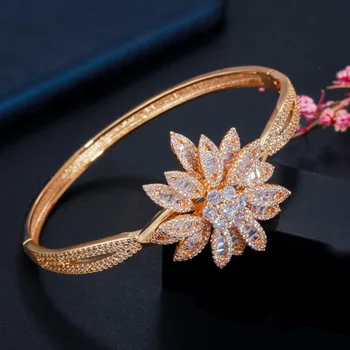 Pera Høj Kvalitets Cubic Zirkonia Indstilling Indisk Stil Gul Guld 3D Flower Rundt armbånd Armbånd til Bryllup Kvinder Smykker Z052