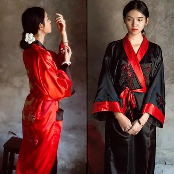 Nyhed Vendbar Sort Rød Kvinder Satin Kimono Håndlavet Broderi Dragon Natkjole Kappe Kjole I To Side Nattøj