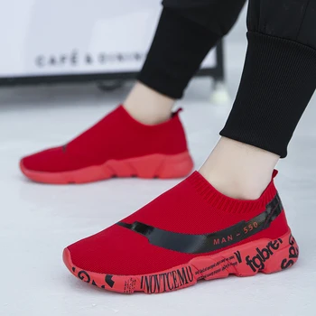 2020Fashion Foråret Lys Bund Mænds Strikkede Sokker Par Sko Unisex Hip Hop Tendens til Mænd Casual Sko Sneakers Fremstillet I Kina