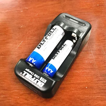 Dlyfull U2 USB Batteri Oplader 2 Slots Oplader Ni-MH Ni-CD-AA AAA Oplader