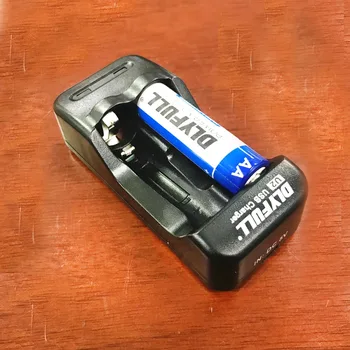 Dlyfull U2 USB Batteri Oplader 2 Slots Oplader Ni-MH Ni-CD-AA AAA Oplader