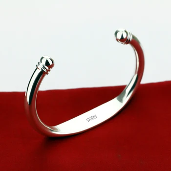 Holiday rabatter 925 sterling sølv armbånd til kvinder er Minimalistisk glossy design Indgraverede armbånd Kvindelige charme smykker
