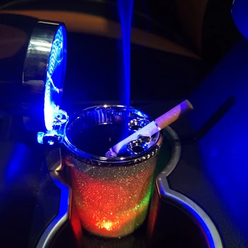Car-styling Cigar askebæger affaldsbeholder LED Bil Askebæger Opbevaring Cup Røg Aske Cylinder Tilbehør til Bilen Farverige Emitting