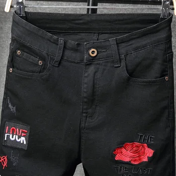 Sokotoo Mænds rød blomst breve broderi sort jeans Fahion badge stretch denim bukser