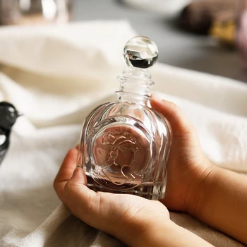 Fransk Pige Præget Forseglet Parfume Opbevaring Flaske Mini Glas Aromaterapi Tilbehør Opbevaring Flaske Arrangør Home Decor