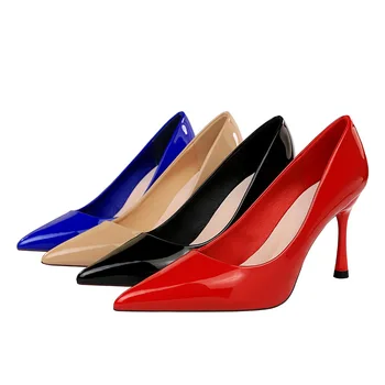 2019 Hot Sell Classic Kvinder Sko rød sko sort kvinde part plus size hæle Pegede Lavvandede munden Patent læder Enkelt sko