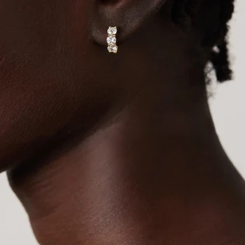 I fransk stil, diamant-encrusted små øreringe retro zircon øreringe efteråret og vinteren lille fashionable øre spænde kvinder