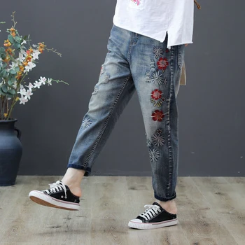 Sommeren Nye Arts-Stil Kvinder Blomst Broderede Jeans Elastisk Talje Løs Denim Harem Bukser Plus Size Vintage Slidte Jeans D555